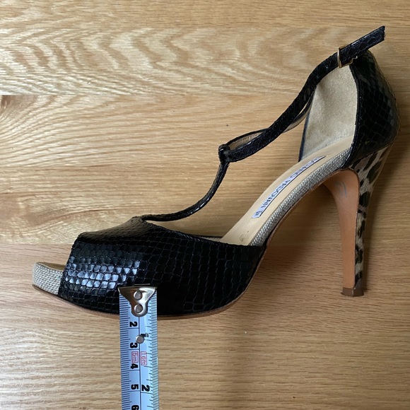 Luciano Padovan Snakeskin Leather T-Strap Peep Toe Pumps - Picture 7 of 10